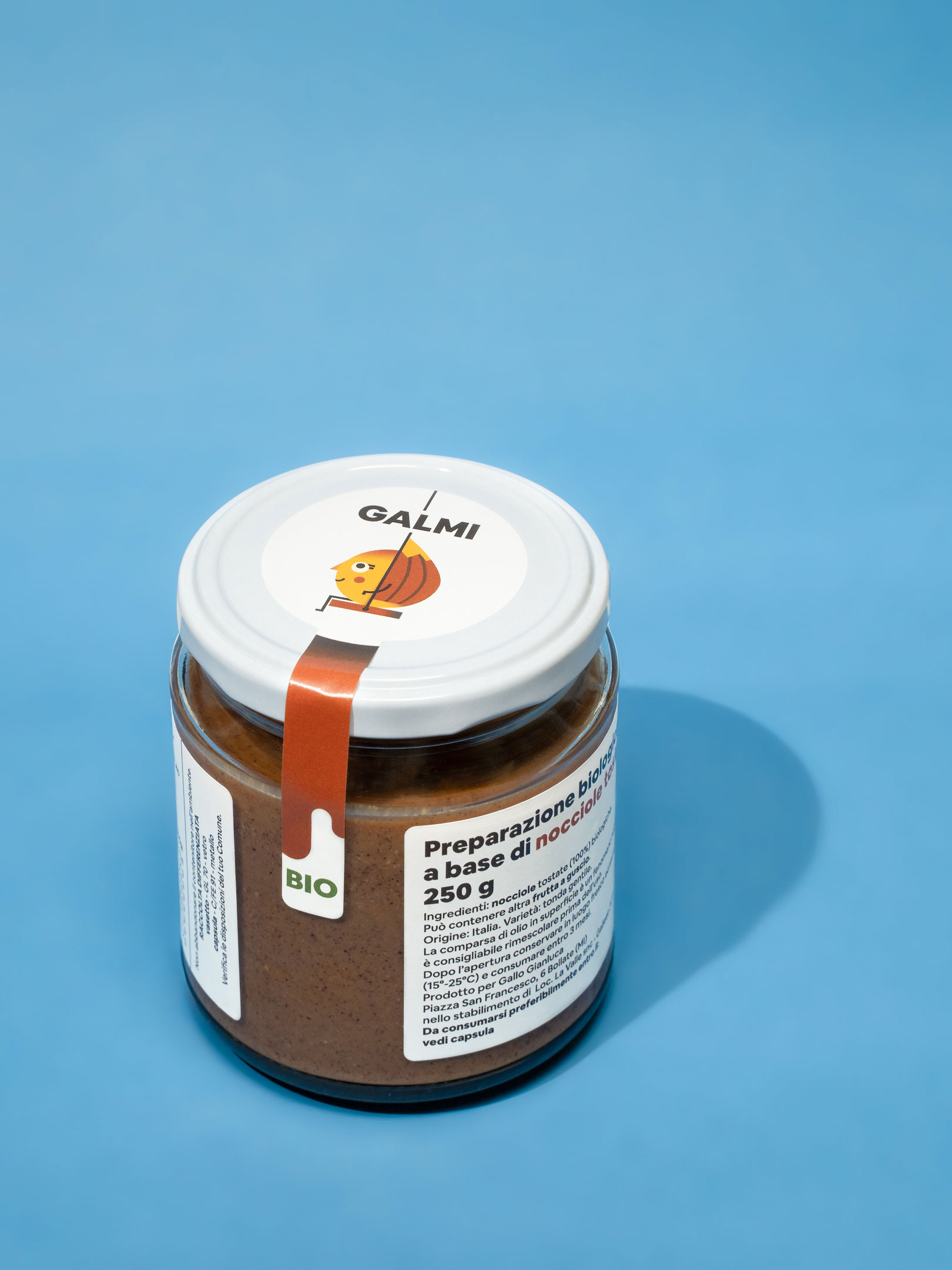 Organic hazelnut spread — label detail